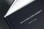 Druck von Hardcovern in unserer Druckerei title=
